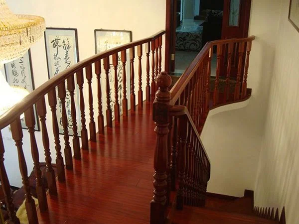 实木楼梯